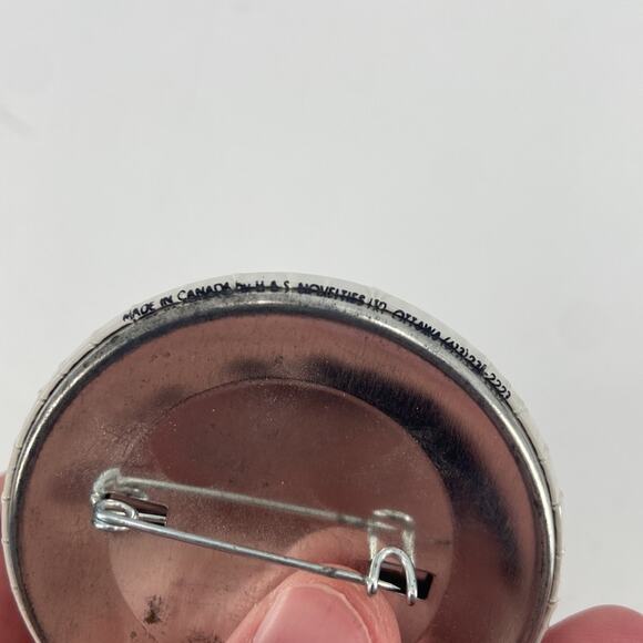 Vintage join us against acid rain Canada pin - Picture 3 of 4